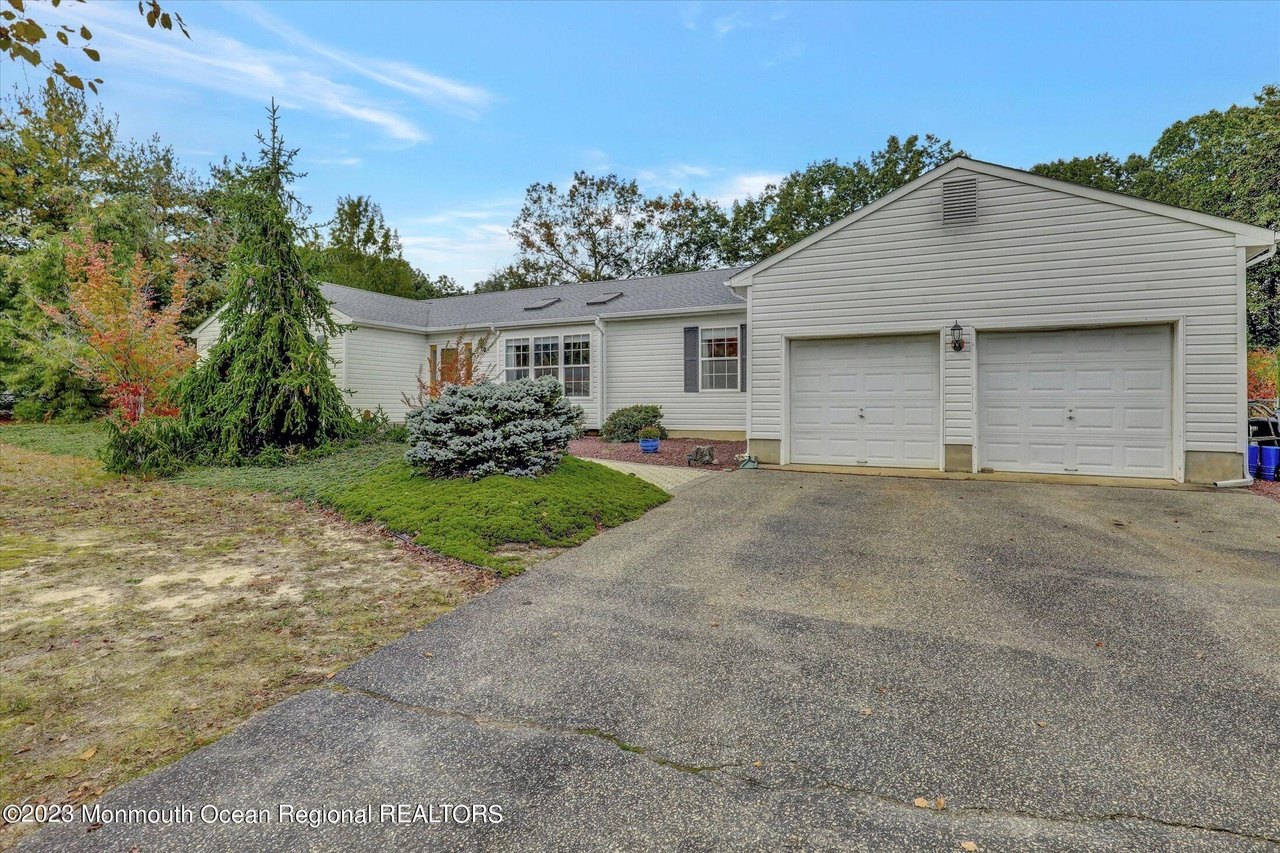 Home at 321 Wellington Court